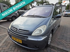 Citroën Xsara Picasso - 2.0i-16V Image LEUKE AUTO RIJDT EN SCHAKELT GOED
