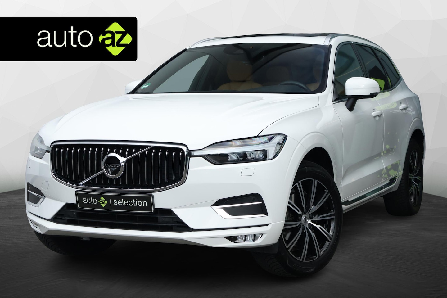 Volvo XC60 - 2.0 B5 AWD Inscription / Pano / Trekhaak / Camera - AutoWereld.nl