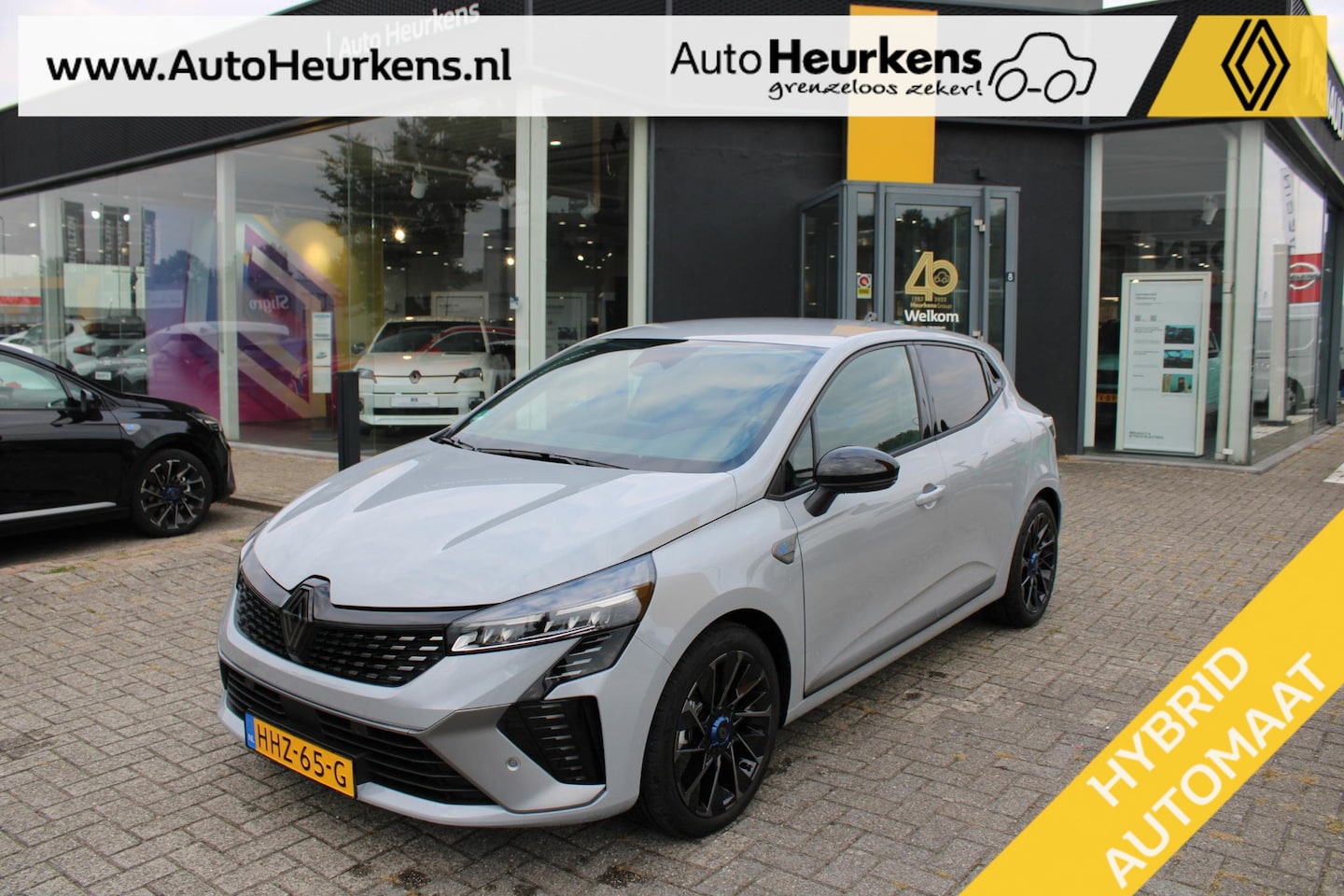 Renault Clio - E-Tech Full Hybrid 145 esprit Alpine l Origineel NL l BOSE - AutoWereld.nl