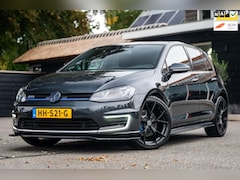 Volkswagen Golf - 1.4 TSI GTE Spoilerset I 19 Inch I Climate I Cruise I Led I Navigatie I Carbon Steel Grey