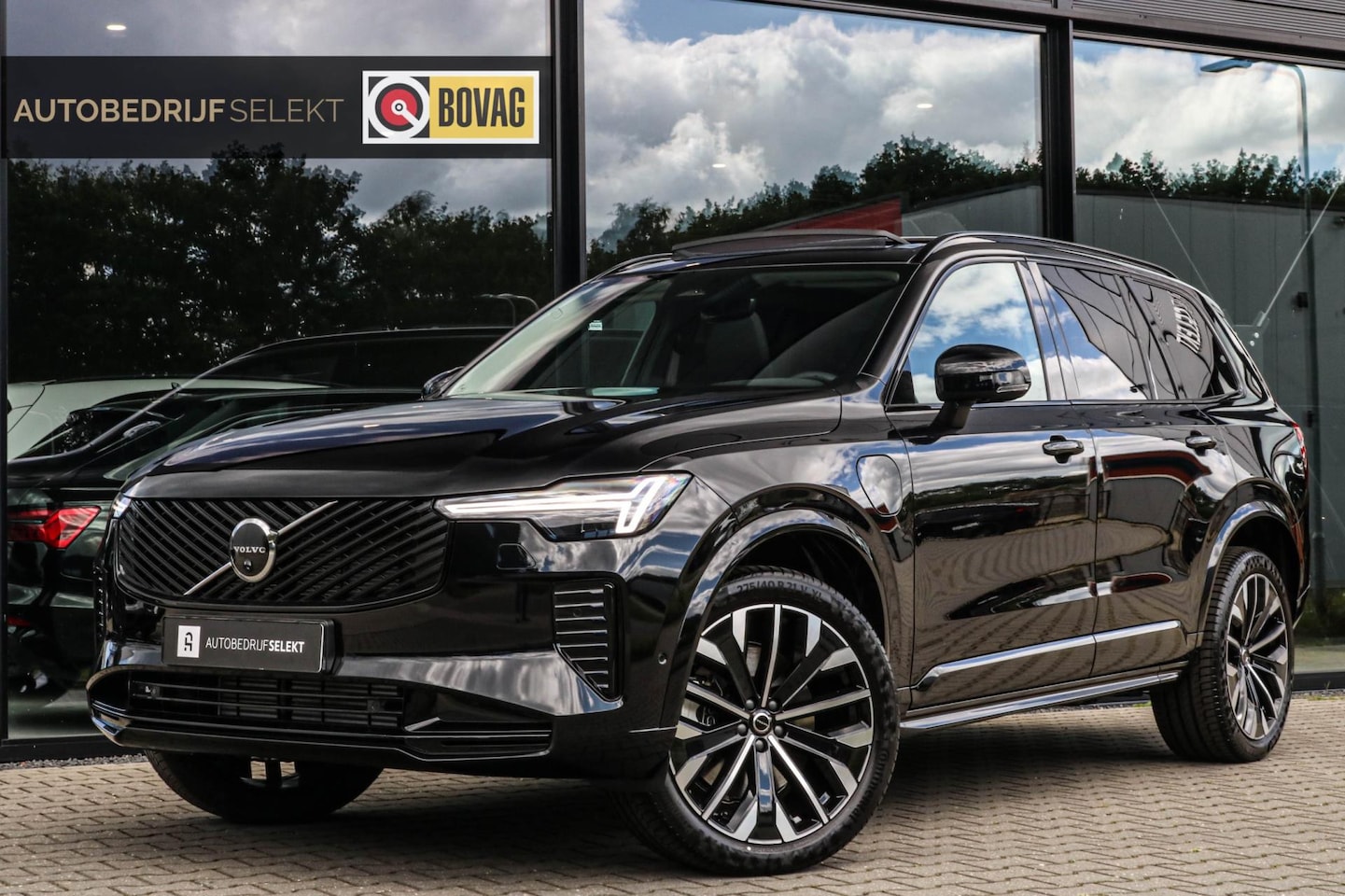 Volvo XC90 - 2.0 T8 PLUS DARK - PANO - HARMAN KARDON - 21 INCH - AutoWereld.nl