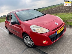 Renault Clio - 1.2-16V Authentique / 5 drs 2010