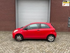 Toyota Yaris - 1.0 VVTi + Airco Trekhaak Lees tekst aub