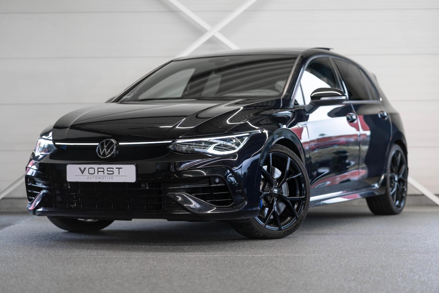 Volkswagen Golf - 2.0 TSI R 4Motion Performance Akrapovic HUD - AutoWereld.nl