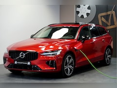Volvo V60 - 2.0 T8 AWD Long Range 335kW/455pk Aut8 Plug-in hybrid Plus Dark PANORAMADAK + PILOT ASSIST