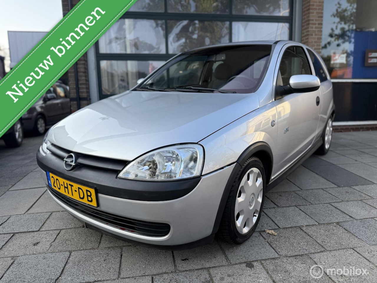 Opel Corsa - 1.4-16V Sport / Nieuwe apk / 132.000Km! Clima - AutoWereld.nl