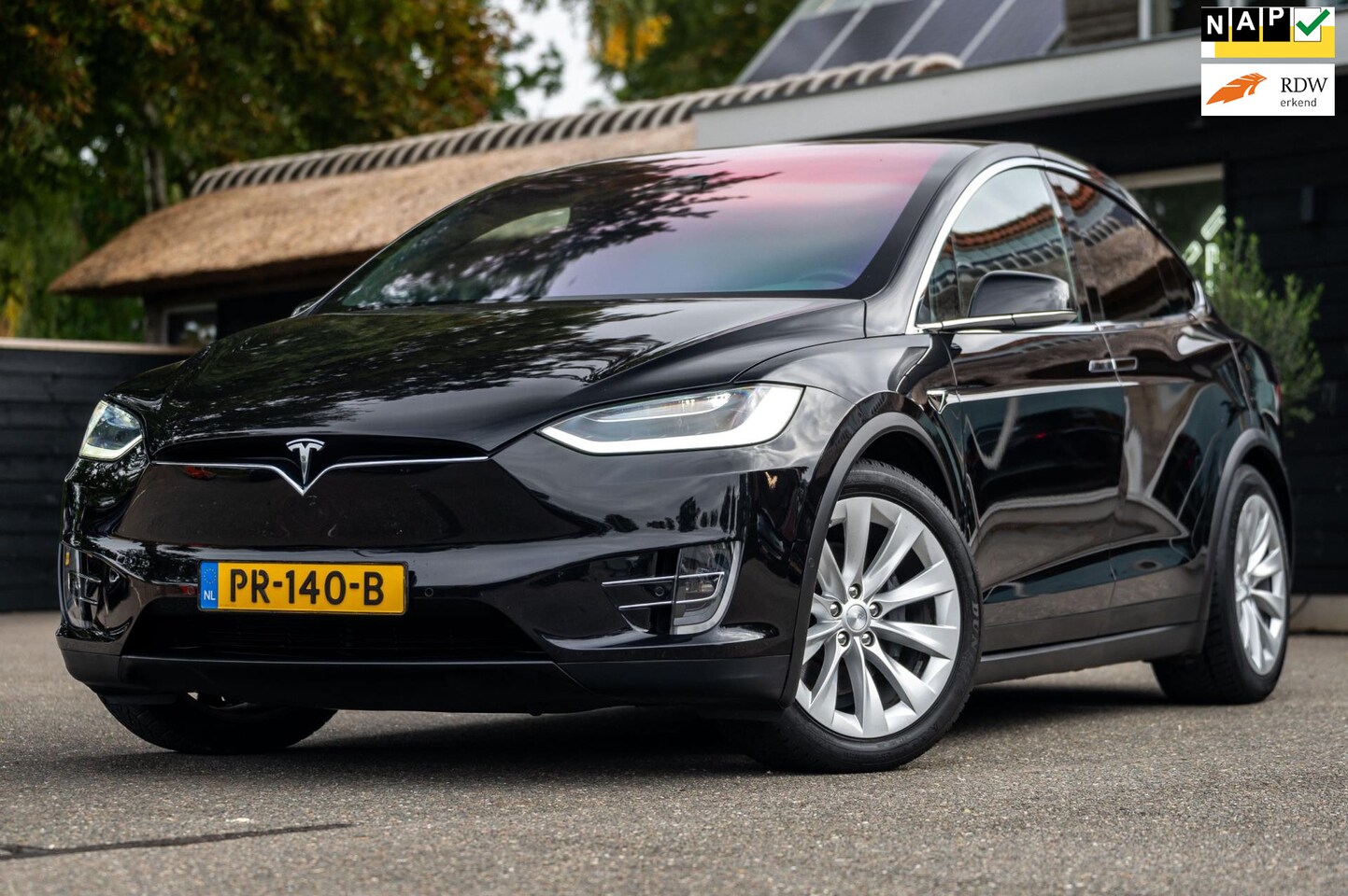 Tesla Model X - 90D Base Trekhaak I Autopilot I NL Auto I NAP I Half Leder I Keurige auto - AutoWereld.nl