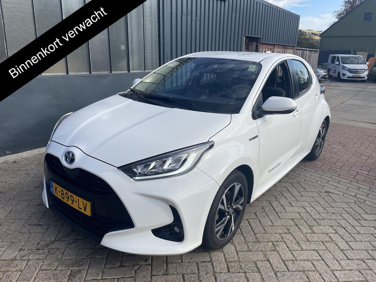 Toyota Yaris - 1.5 Hybrid Dynamic | Navigatie | Dealer onderhouden | Apple Carplay & AndroidAUTO | Camera - AutoWereld.nl