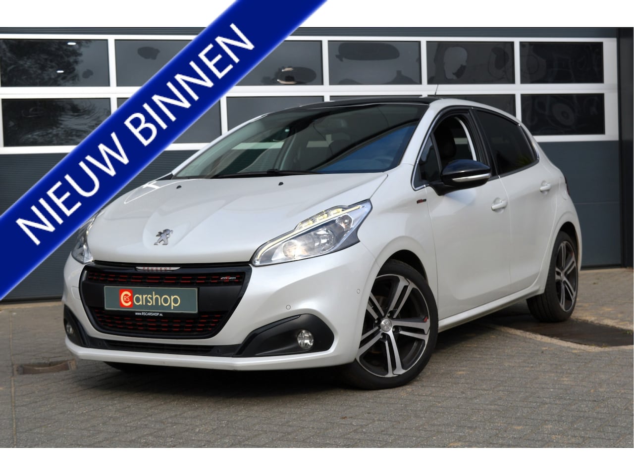 Peugeot 208 - 1.2 PureTech GT-line | Cruise/Navi/Pano/Camera | Met 12 maaden Bovag garantie! - AutoWereld.nl