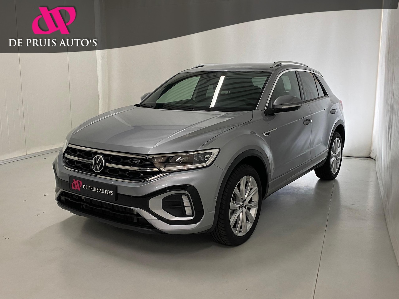Volkswagen T-Roc - 1.5 TSI R-Line edition IQ Light/Matrix Koplampen Camera IQ Drive ACC Carplay Virtual Cockp - AutoWereld.nl
