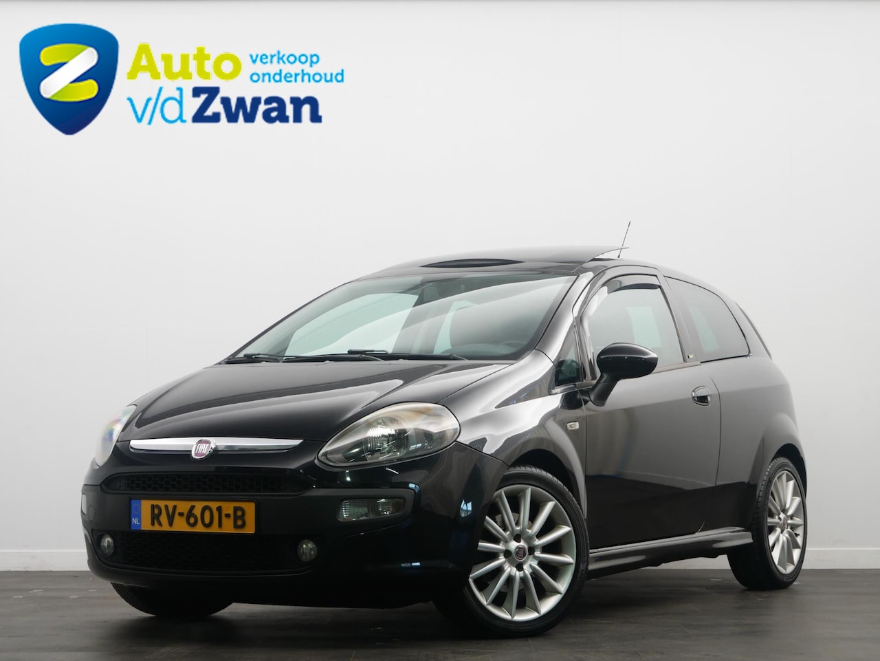 Fiat Punto Evo - 1.4-16V Multiair Sport 135 Pk/Pano/Cruise - AutoWereld.nl