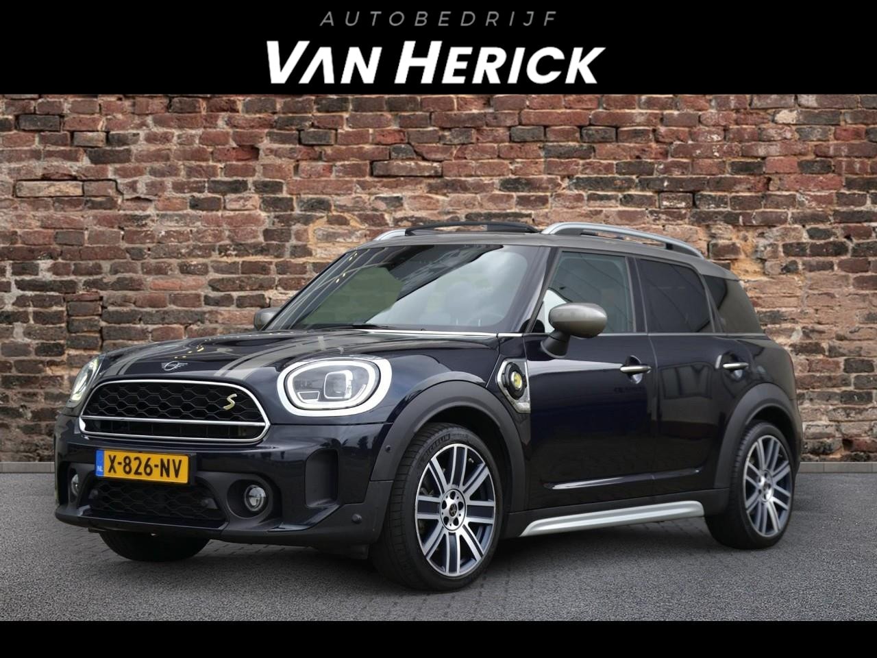 MINI Countryman - Mini 2.0 Cooper S E ALL4 Chili | Pano Dak | Camera | Leer - AutoWereld.nl