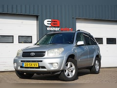 Toyota RAV4 - 2.0-16V VVT-i | 4X4 | | TREKHAAK | CLIMA | CRUISE |