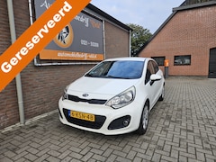 Kia Rio - 1.2 CVVT Plus Pack (tik in de motor)