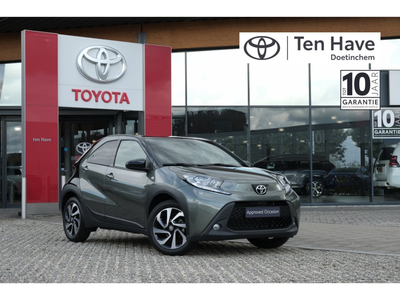 Toyota Aygo X - 1.0 VVT-i 72PK MT Pulse | Stoelverwarming | Apple Carplay - AutoWereld.nl