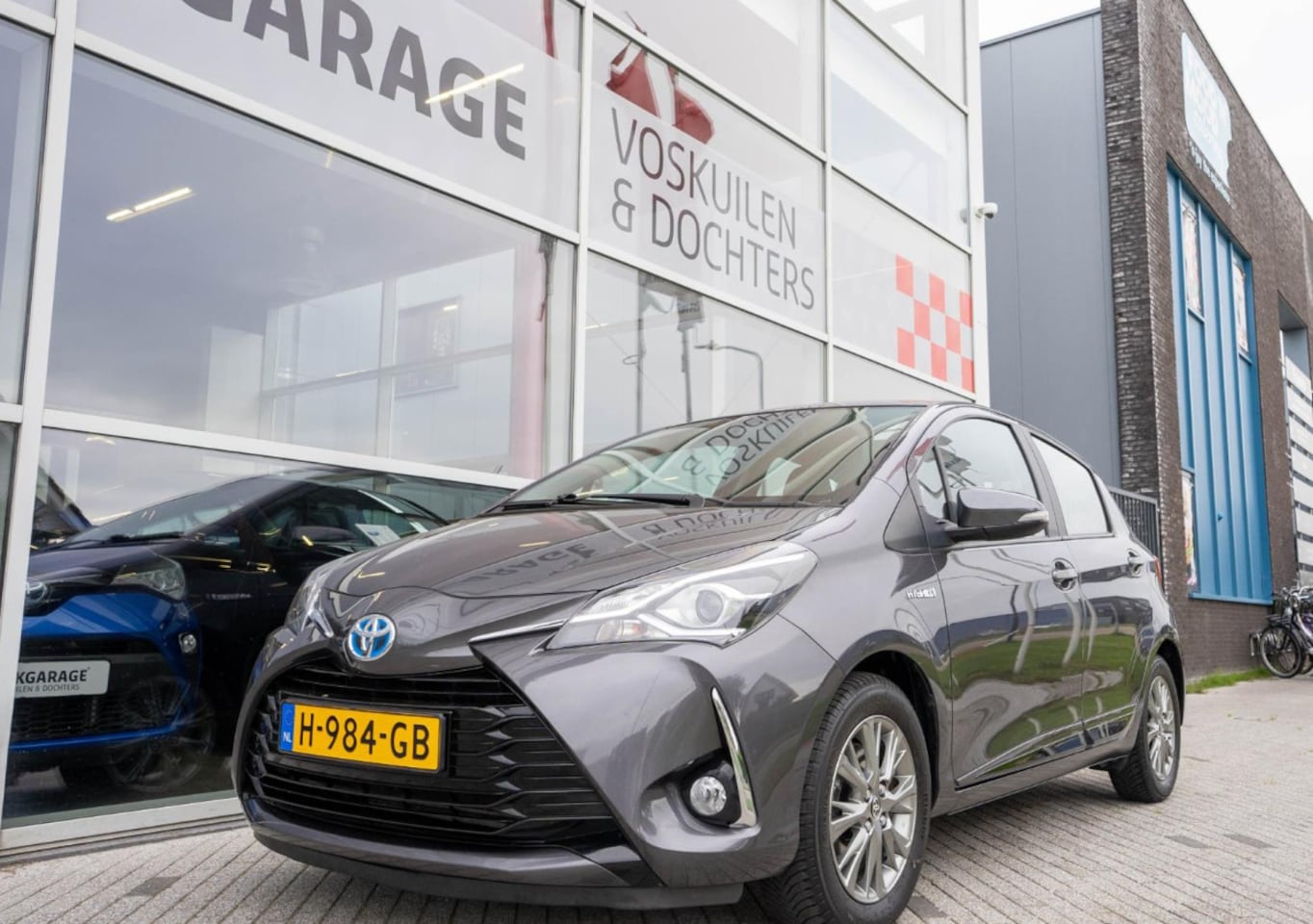 Toyota Yaris - 1.5 Hybrid Executive | Navigatie | Lane assist | Bluetooth - AutoWereld.nl