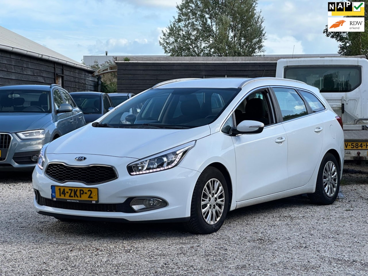 Kia Cee'd Sportswagon - 1.6 GDI Comfort Pack Trekhaak/Bluetooth - AutoWereld.nl