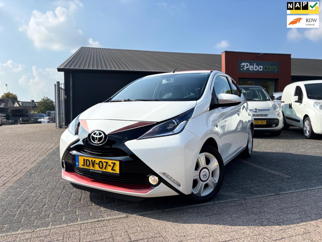 Toyota Aygo - 1.0 VVT-i x-cite / Cabrio / Airco / Bluetooth / Lm velgen - AutoWereld.nl