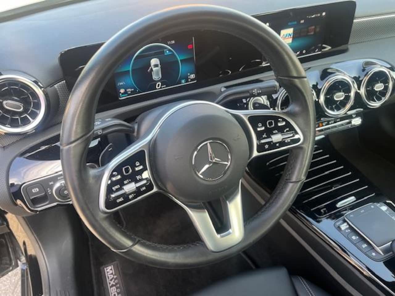 Mercedes-Benz A-klasse - 200 weinig km, carplay, half leder, 1 jaar Bovag