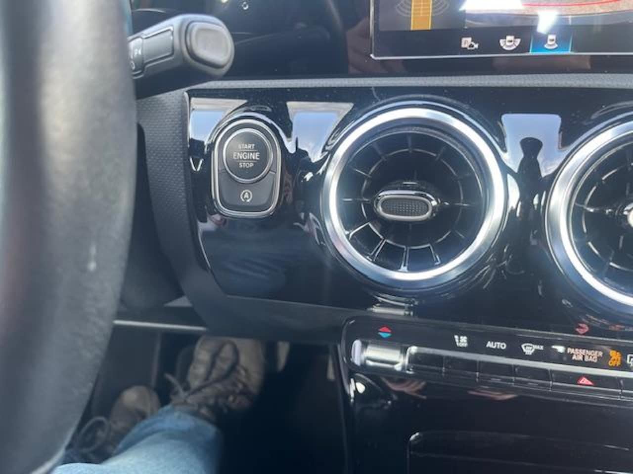 Mercedes-Benz A-klasse - 200 weinig km, carplay, half leder, 1 jaar Bovag