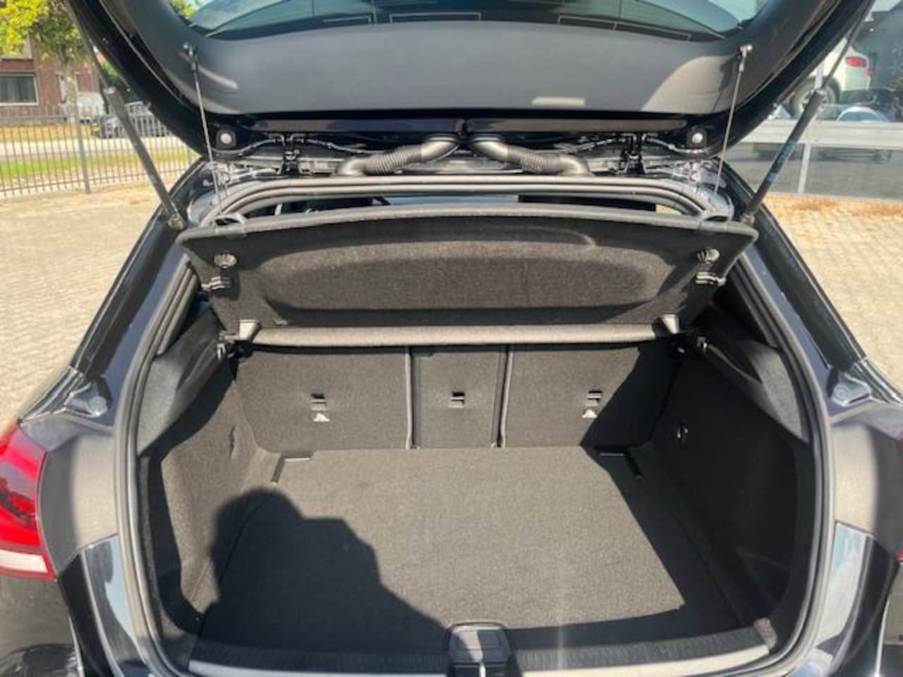 Mercedes-Benz A-klasse - 200 weinig km, carplay, half leder, 1 jaar Bovag