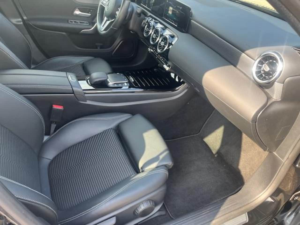 Mercedes-Benz A-klasse - 200 weinig km, carplay, half leder, 1 jaar Bovag