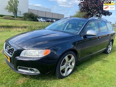 Volvo V70 - 2011 * 2.0T R-Edition * AUTOMAAT * LMV * AIRCO * ELEC. RAMEN