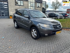 Hyundai Santa Fe - 2.7i V6 4WD Style 7p. Trekhaak Airco