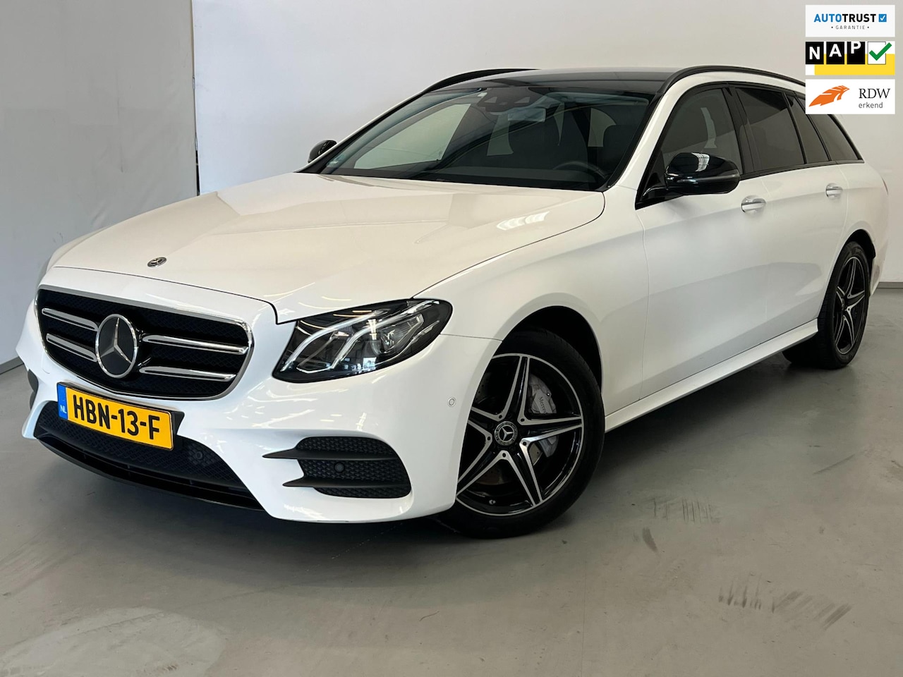 Mercedes-Benz E-klasse Estate - 300de AMG Night Edition / Burmester / Distronic - AutoWereld.nl