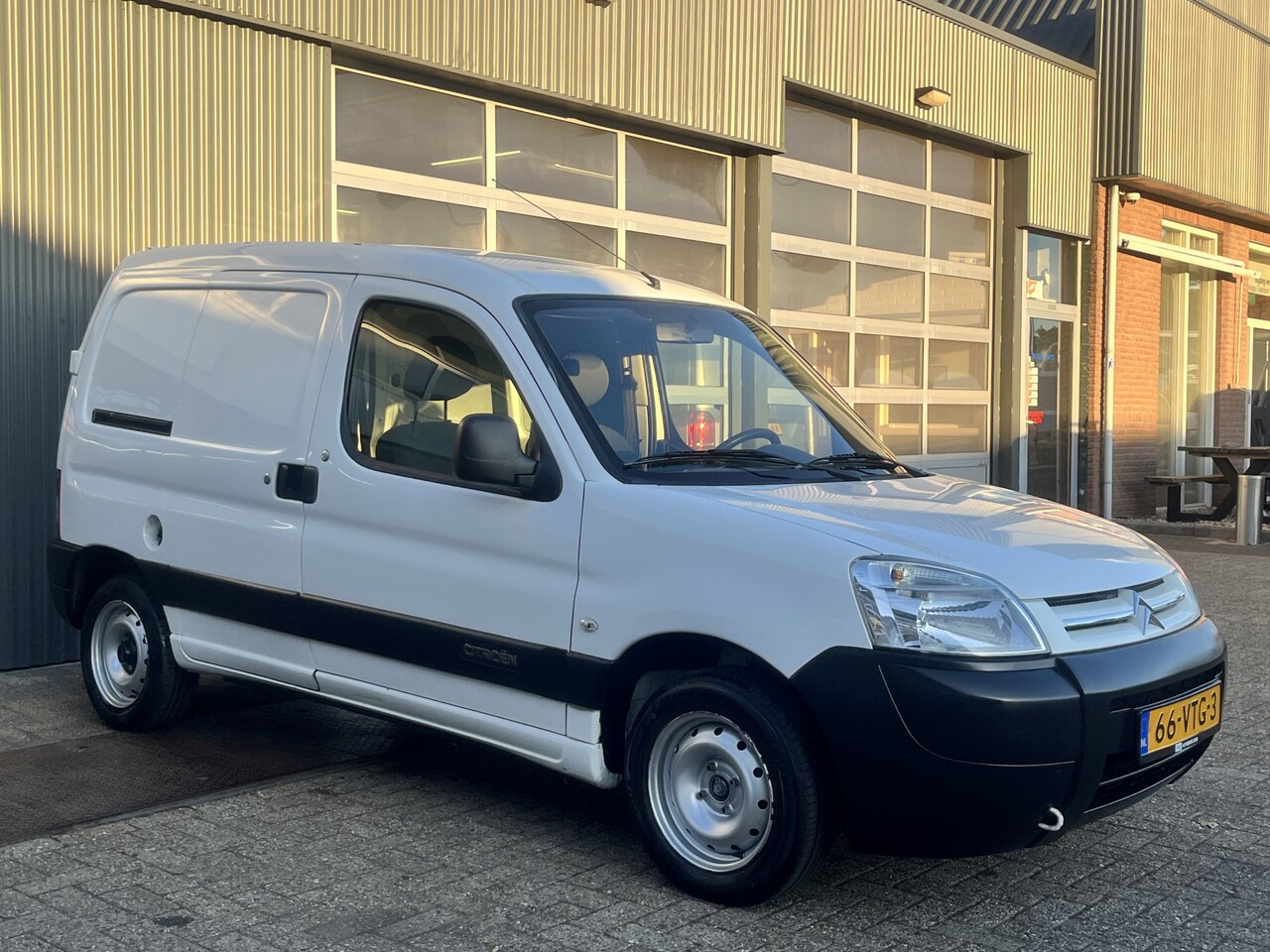 Citroën Berlingo - 1.6 HDI Airco Cruise controle Trekhaak 1100kg trekgewicht Elektrische ramen Schuifdeur 2-P - AutoWereld.nl
