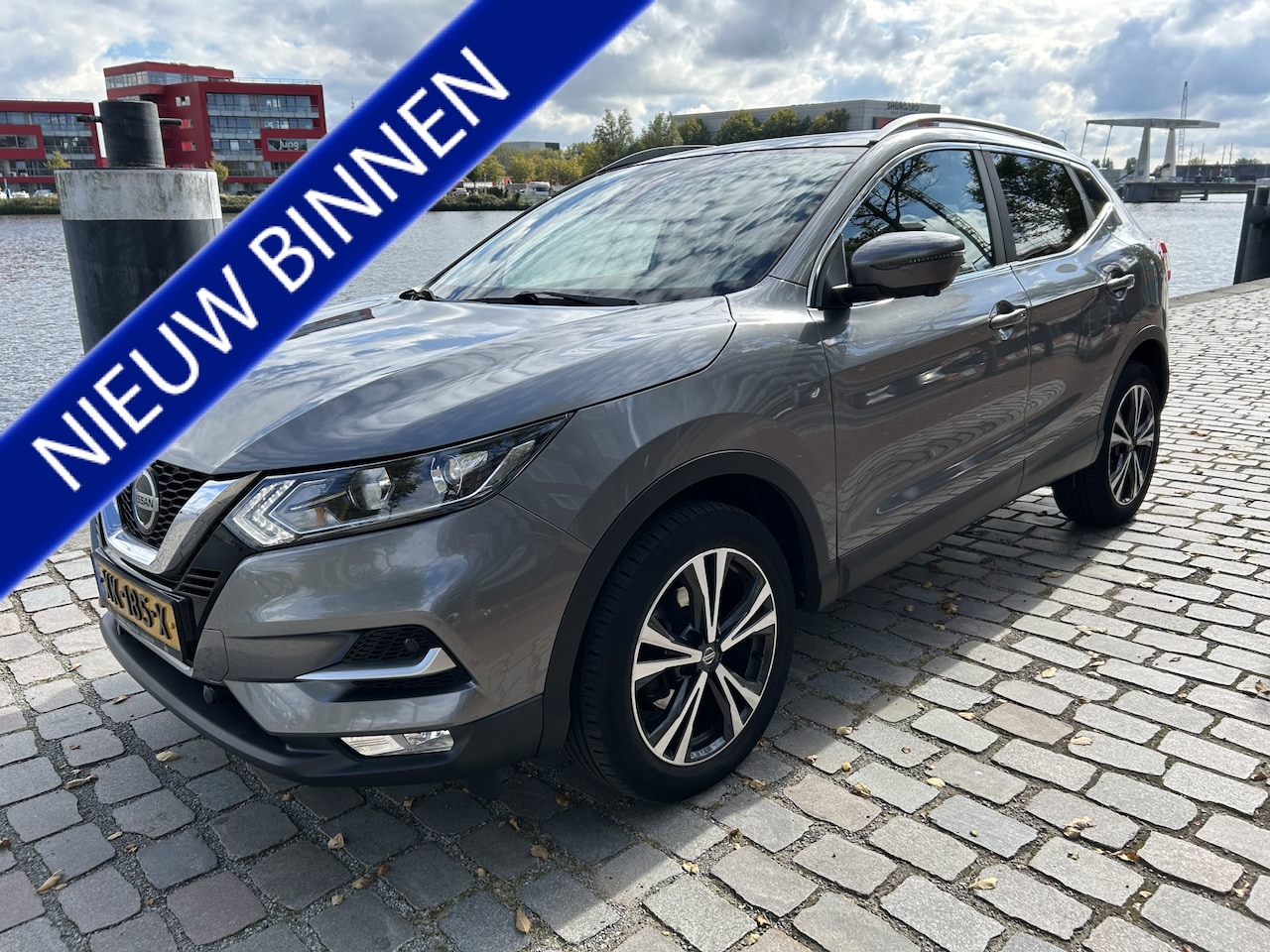 Nissan Qashqai - 1.3 DIG-T N-Connecta nieuwstaat 63.000 km panodak - AutoWereld.nl