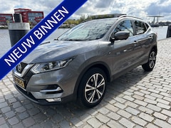 Nissan Qashqai - 1.3 DIG-T N-Connecta nieuwstaat 63.000 km panodak