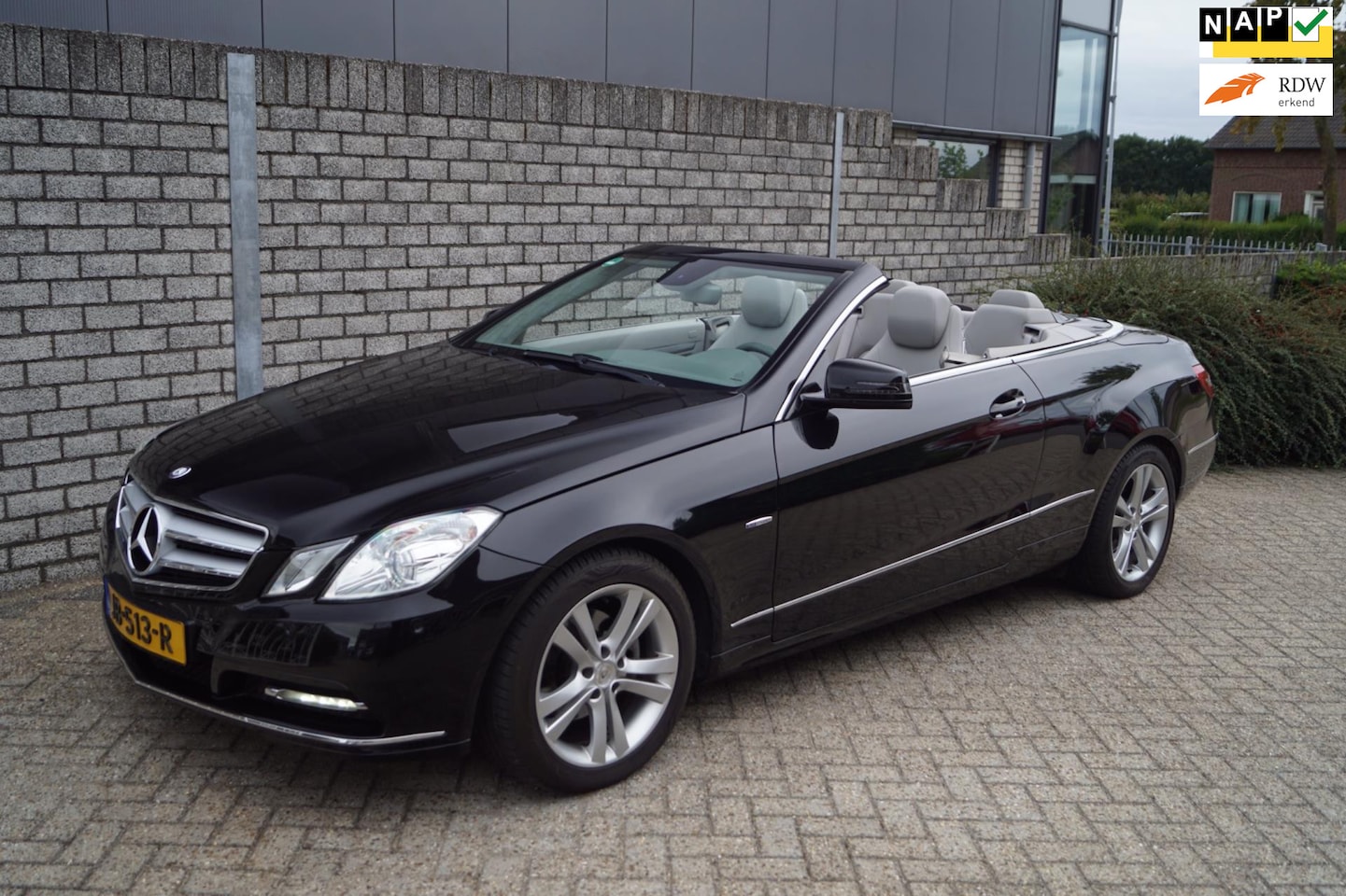 Mercedes-Benz E-klasse Cabrio - 200 CGI Elegance Autom Half Leder Sportst Stoelverw Navi Clima Cruise 2x PDC LMV Trekh ENZ - AutoWereld.nl