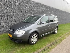 Volkswagen Touran - 1.6-16V FSI AIRCO