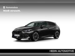 BMW 1-serie - M135 xDrive | M-Sport Pro | 19'' | Panorama | Stuur + Stoelverw. | Harman/Kardon
