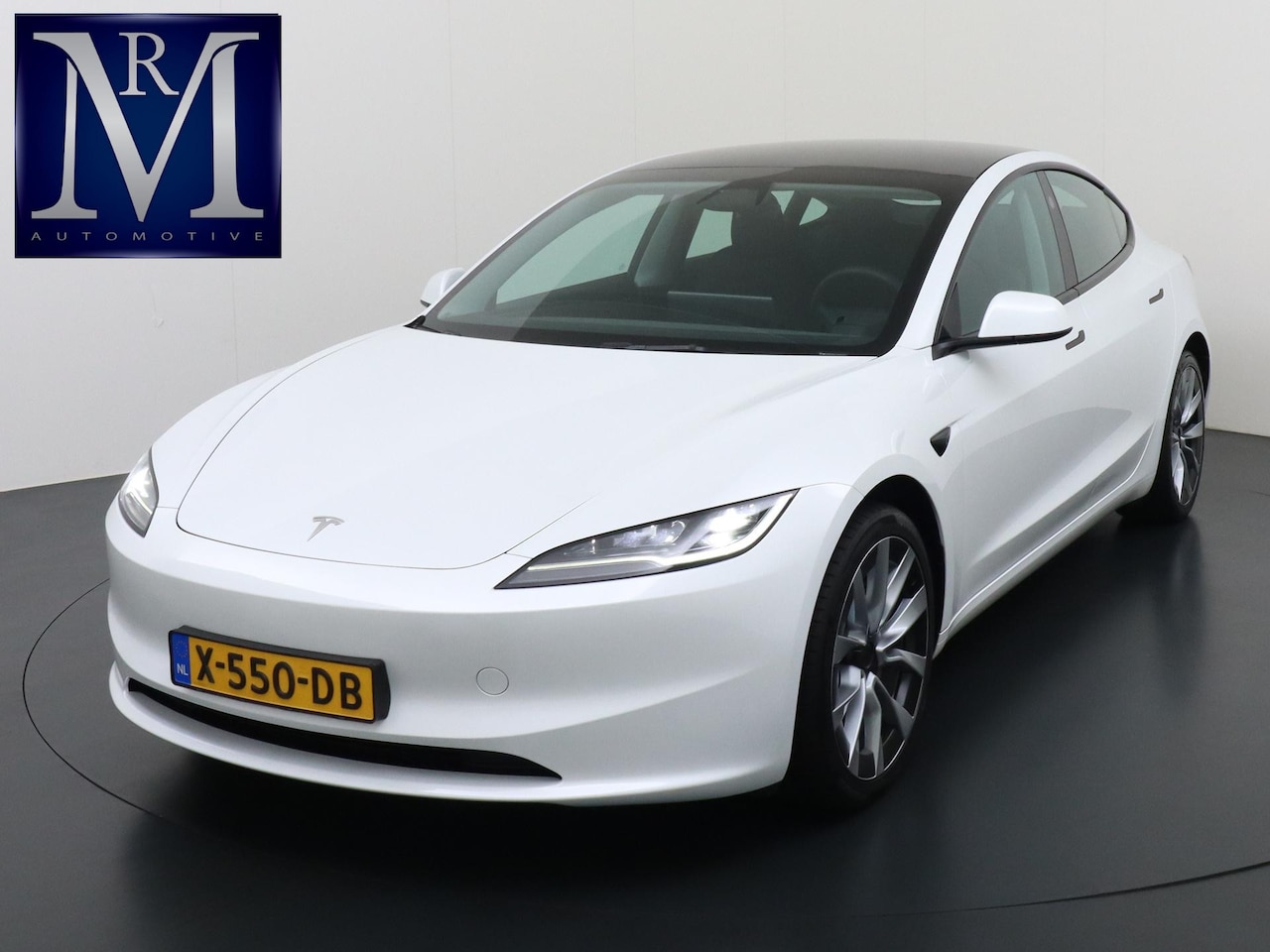 Tesla Model 3 - Long Range RWD Long Range AWD 78 kWh VAN: 44.900,- VOOR 41.877,- UW HERSFTVOORDEEL: 3.023,- euro. 1e Eige - AutoWereld.nl