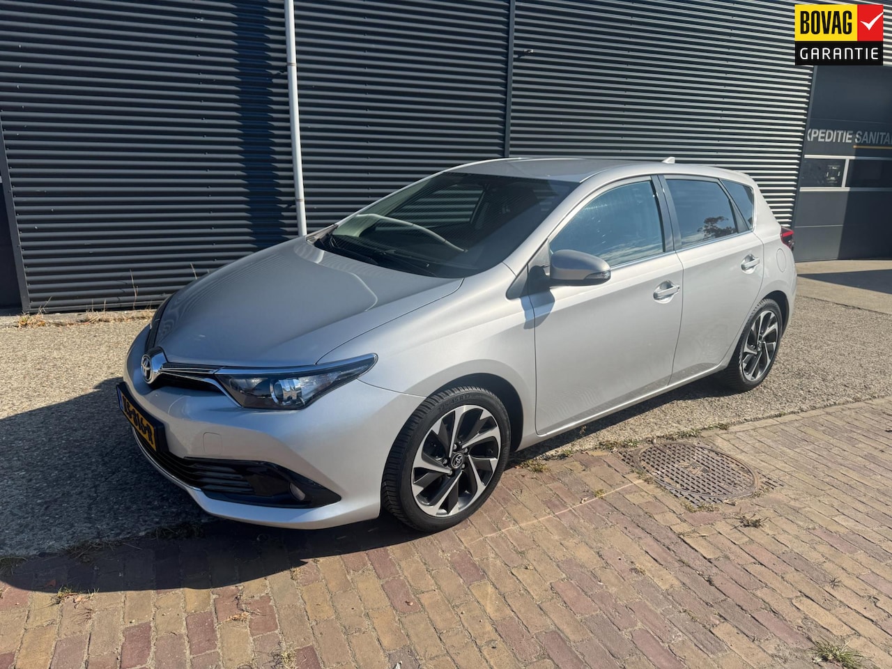 Toyota Auris - 1.2T Dynamic Automaat - AutoWereld.nl