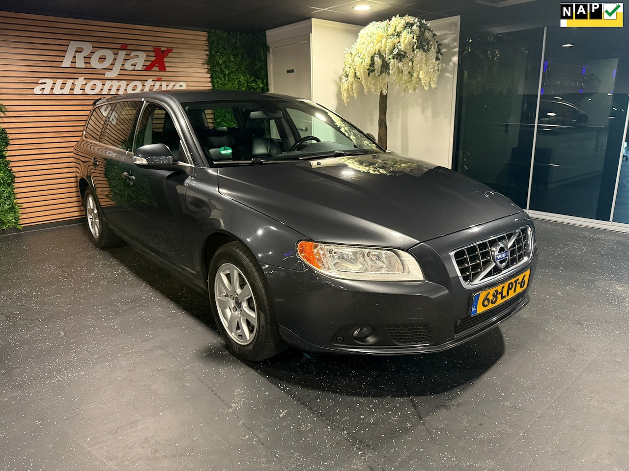 Volvo V70 - 2.0T Momentum LEDER/CRUISE/STOELVERW/NWE APK. - AutoWereld.nl
