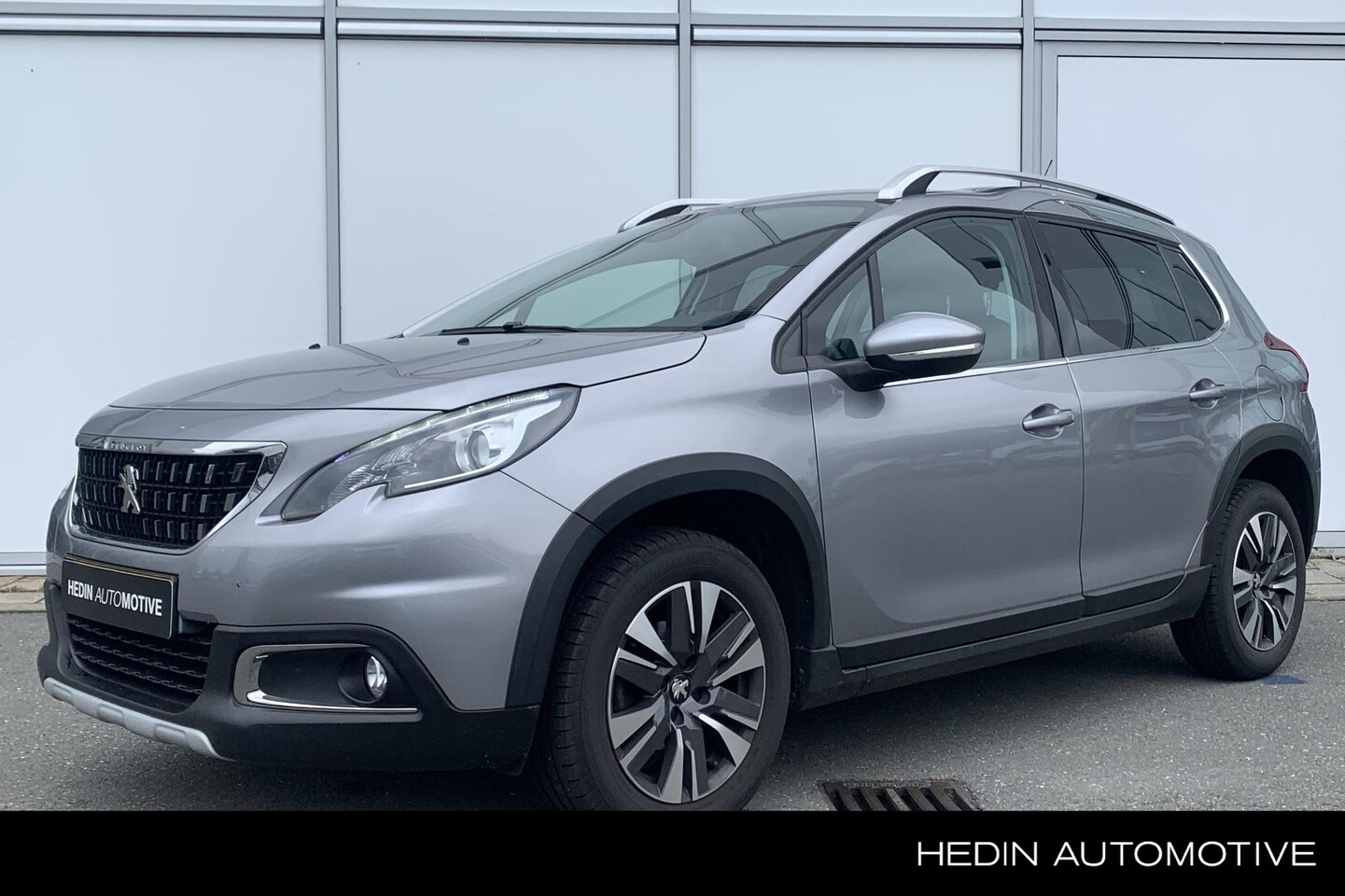 Peugeot 2008 - 82PK Allure | Trekhaak | Navigatie | Camera | Cruise controle | - AutoWereld.nl