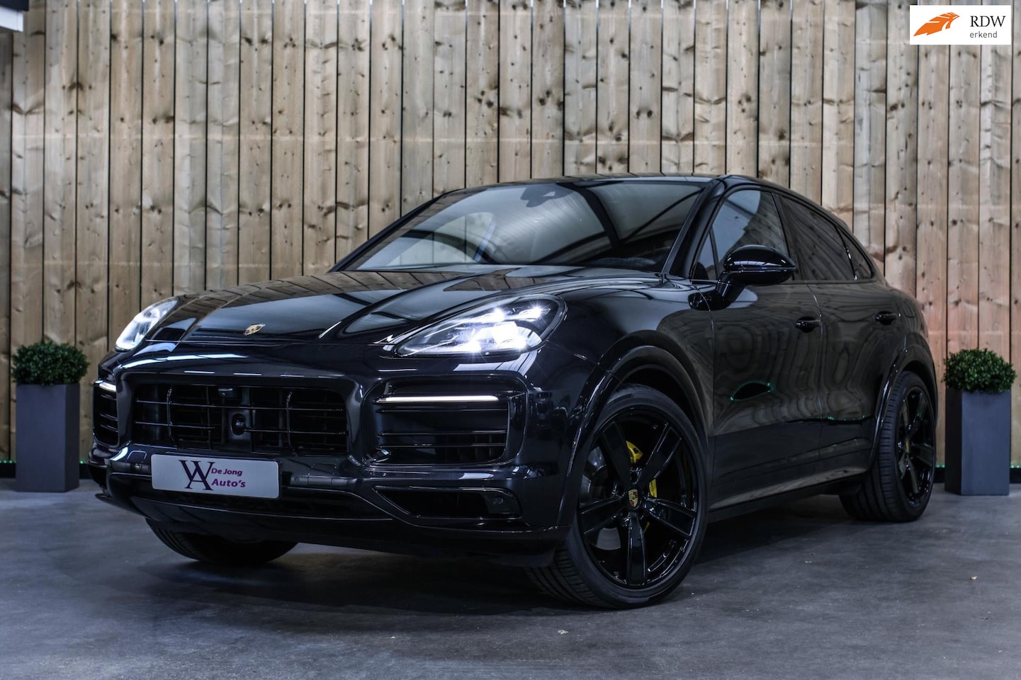 Porsche Cayenne Coupé - 3.0 E-Hybrid *Pano*Sport Design*360 Camera*Soft-Close*Bose* - AutoWereld.nl