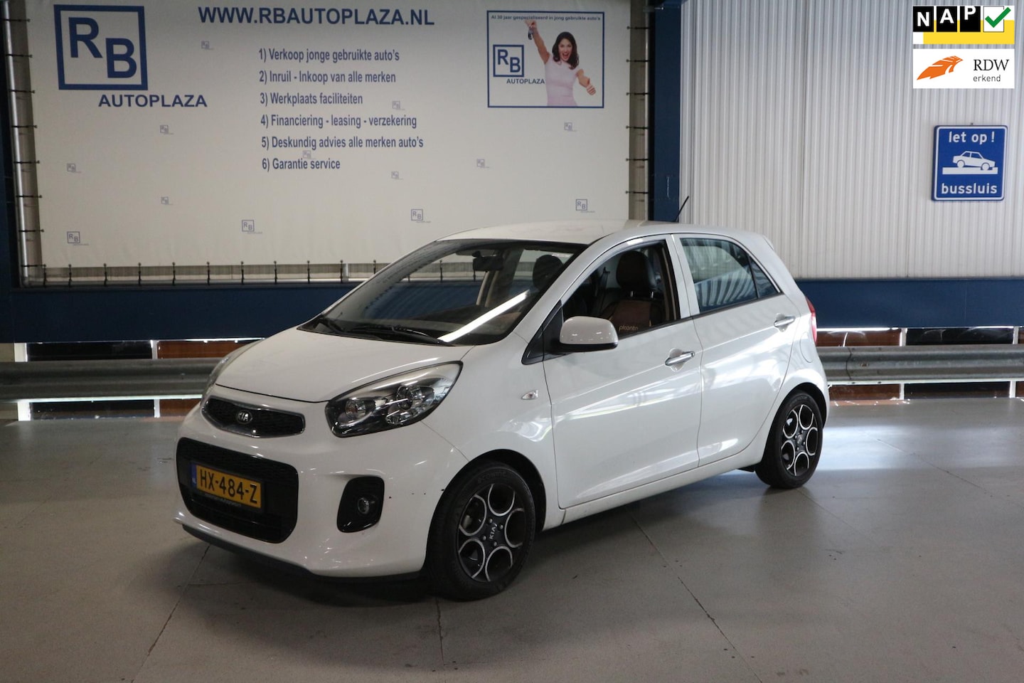 Kia Picanto - 1.2 CVVT DynamicLine 1.2 CVVT DynamicLine - AutoWereld.nl