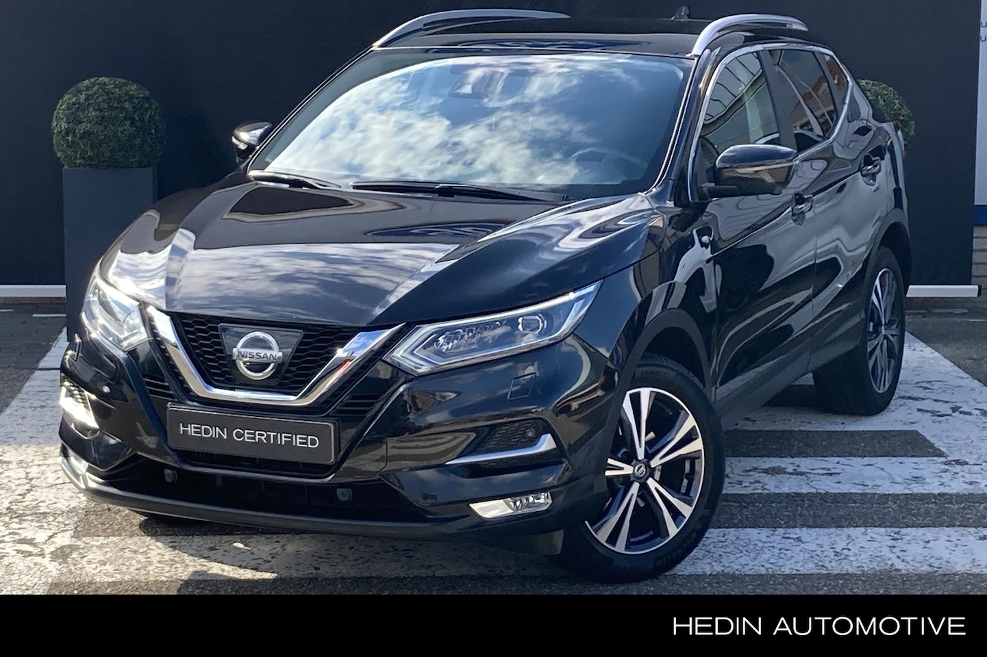 Nissan Qashqai - 1.6 Tekna | Trekhaak | Trekgewicht 1.500kg - AutoWereld.nl