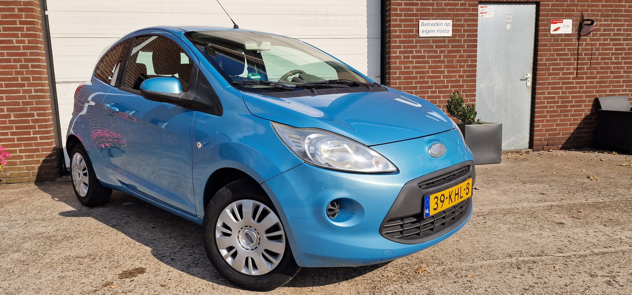 Ford Ka - 1.2 Trend In nette staat verkerende Ford Ka 1.2. Bjr 2009, 128 820 km aantoonbaar,  nieuwe apk bij l - AutoWereld.nl