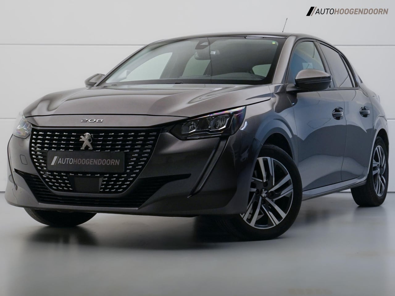 Peugeot 208 - 1.2 PureTech Allure (APPLE CARPLAY,LED,PANORAMA,STUURVERWARMING,3D-DISPLAY,CAMERA,TREKHAAK - AutoWereld.nl