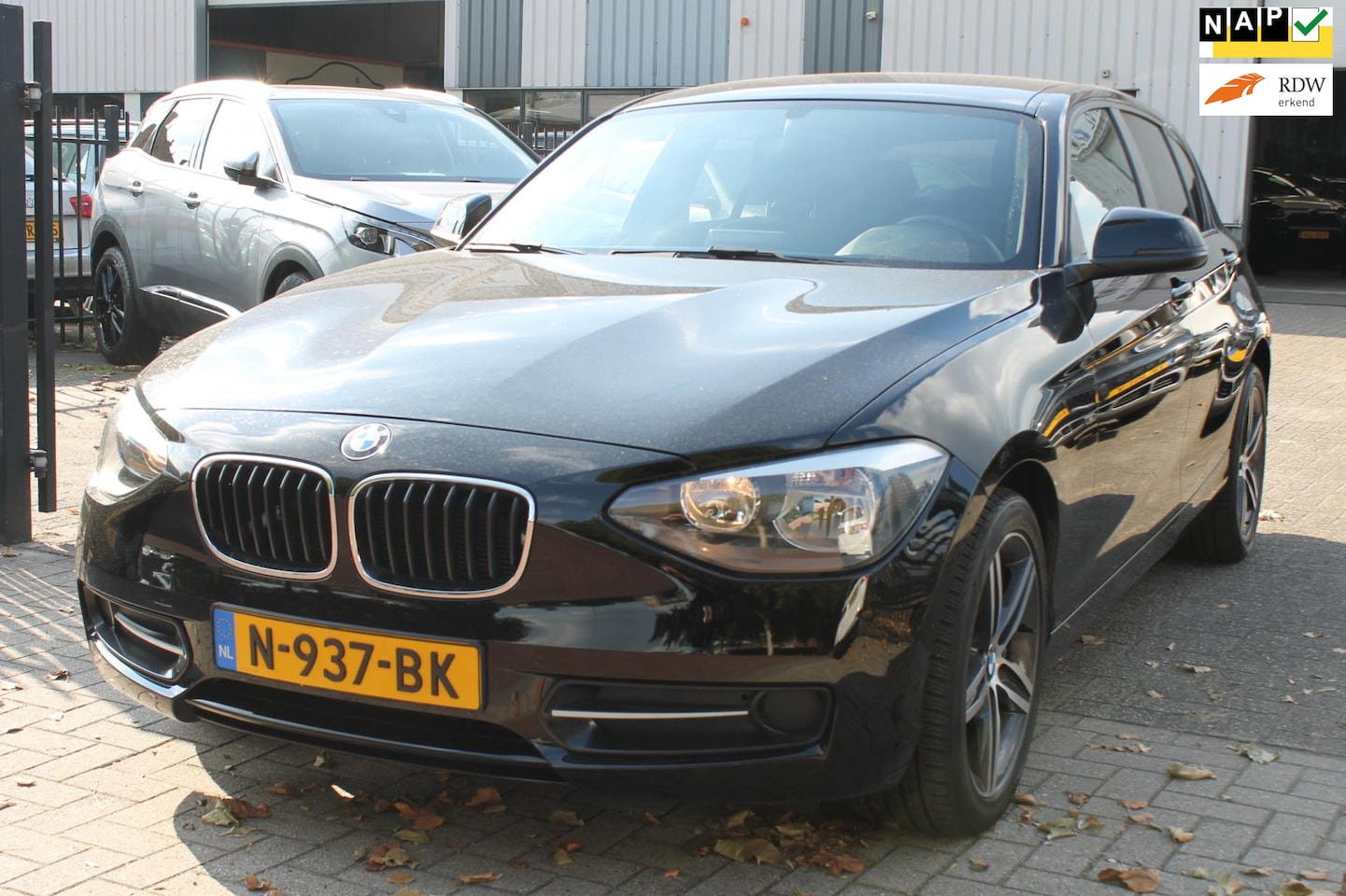 BMW 1-serie - 116i Limited Edition Airco Cruise Keurige auto!! - AutoWereld.nl