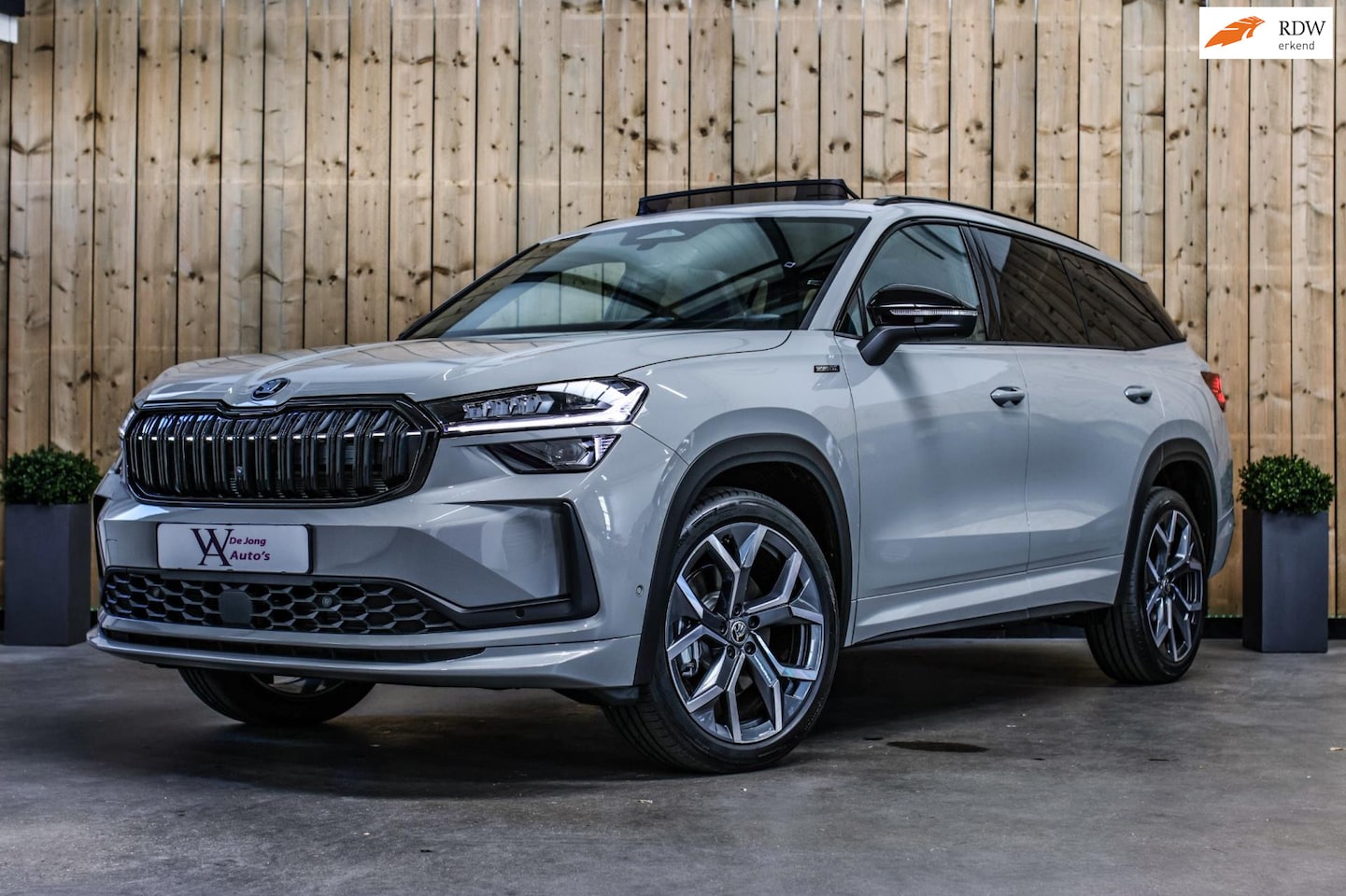 Skoda Kodiaq - 1.5 TSI MHEV Sportline 7p *Pano*Canton*360 Camera*Memory* - AutoWereld.nl