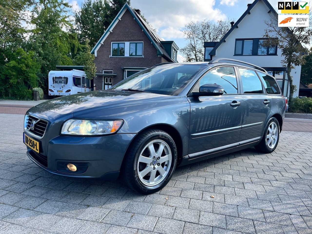 Volvo V50 - 1.8 125 PK Youngtim Ecc Trekh Xenon Isofix NW APK - AutoWereld.nl
