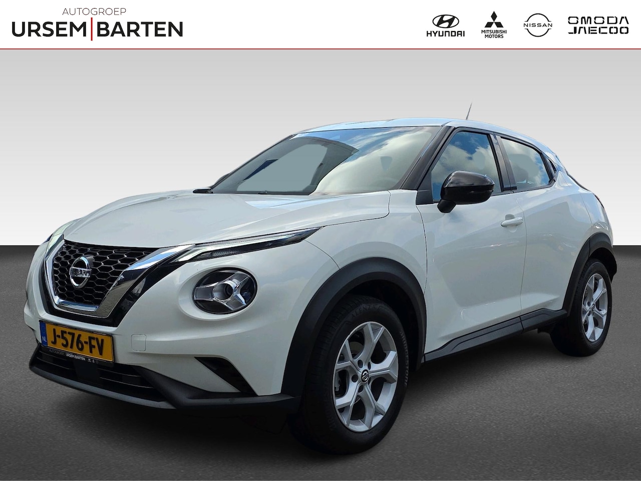 Nissan Juke - 1.0 DIG-T Acenta Comfort pack | Automaat | Stoelverwarming | Trekhaak | Achteruitrijcamera - AutoWereld.nl