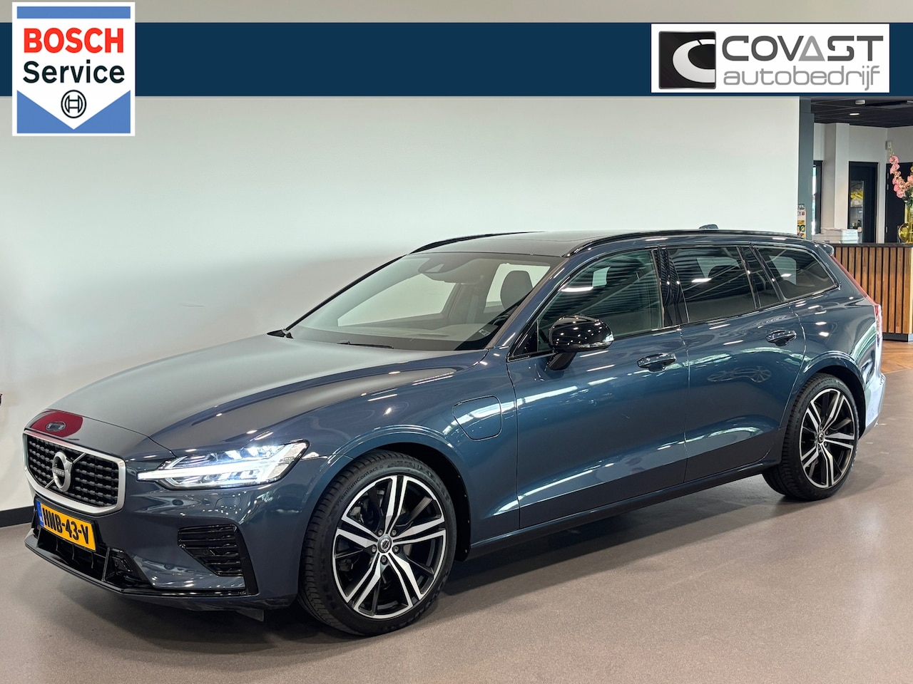 Volvo V60 - 2.0 T8 Twin Engine AWD R-Design Plug-in-Hybride|Panodak|HUD|H&K|Stoelventilatie| - AutoWereld.nl