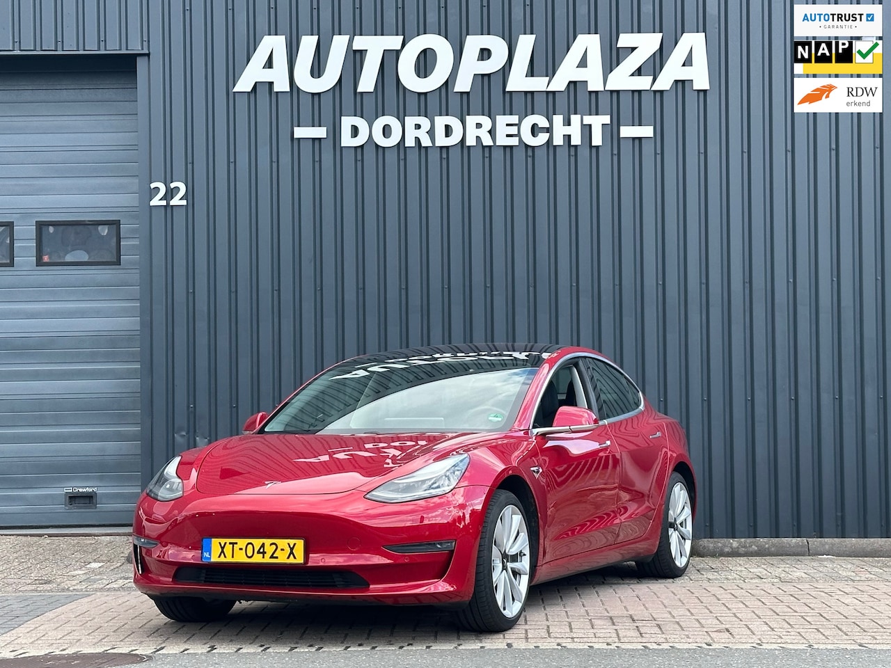 Tesla Model 3 - Long Range RWD Long Range AWD 75 kWh SOH 89€ - AutoWereld.nl